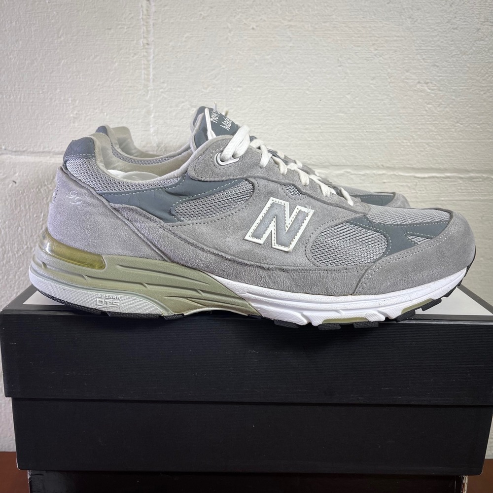 New Balance 993 MR993GL Gray Suede Running Shoes Men's 12 4E Wide Made in USA